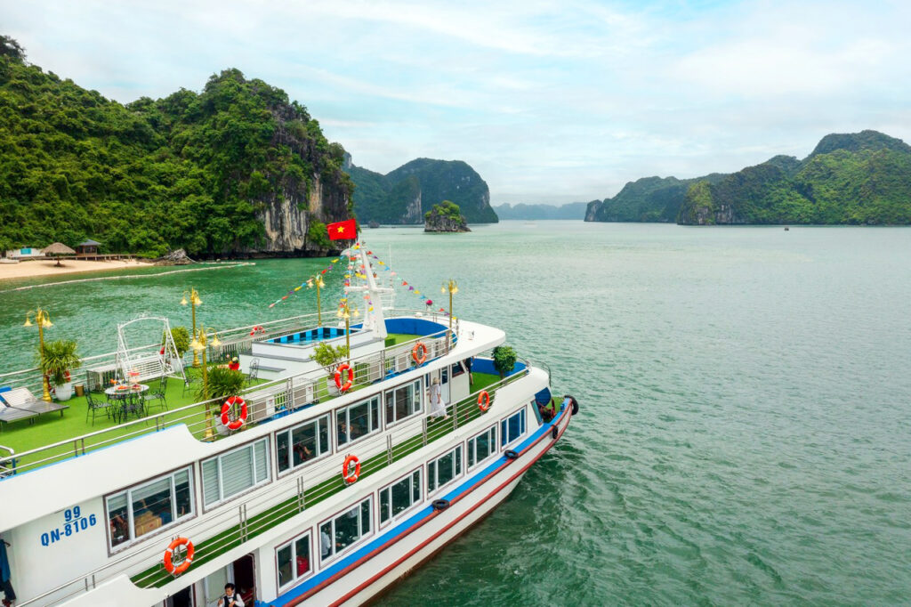 tour du thuyền hạ long nửa ngày