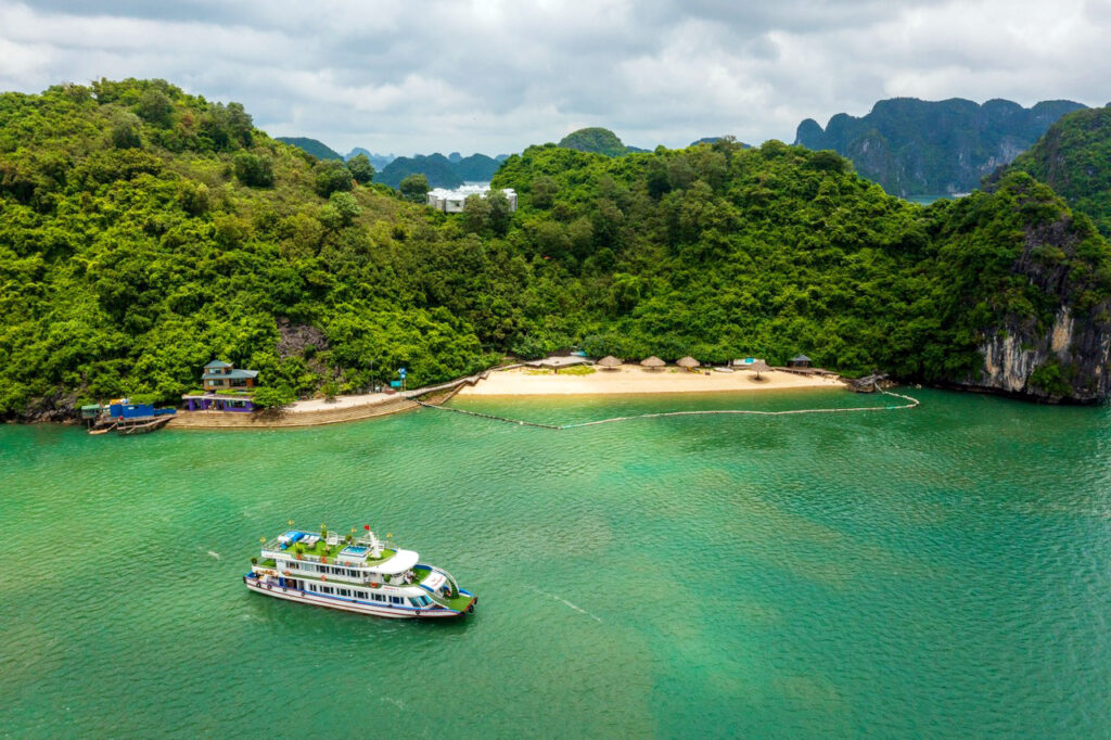 tour du thuyền hạ long nửa ngày