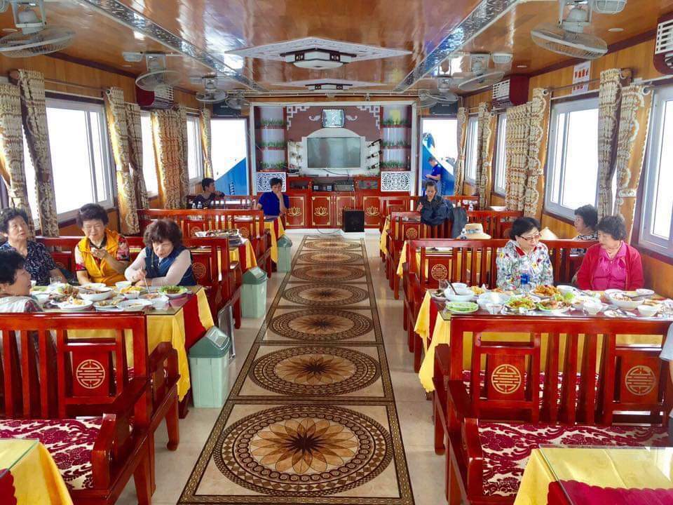 tàu thăm vịnh hạ long giá rẻ