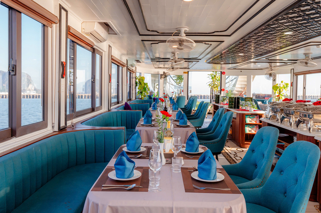 thuê tàu thăm vịnh hạ long 1 ngày