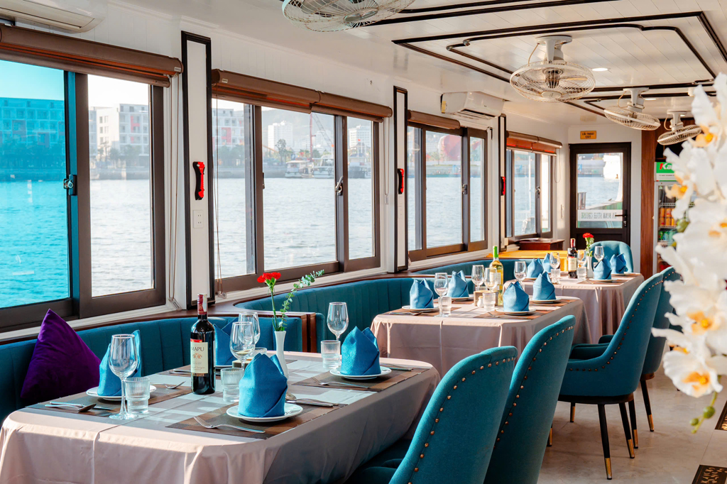 ghép tàu thăm vịnh hạ long 1 ngày