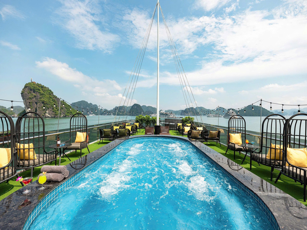 tàu 5 sao thăm vịnh hạ long 1 ngày