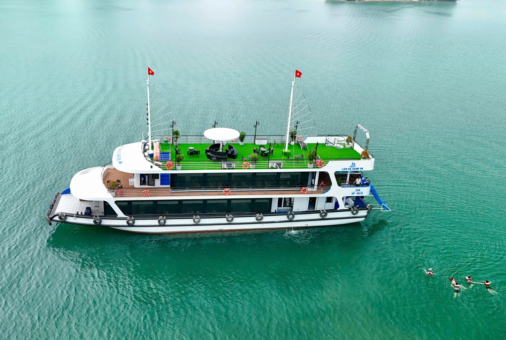 tàu lan hạ xanh 86 - du thuyền 5 sao trên vịnh Lan Hạ tàu lan hạ xanh 86 - du thuyền 5 sao trên vịnh Lan Hạ